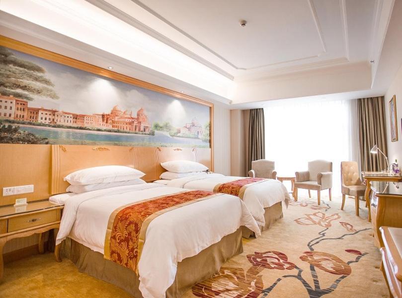 Vienna International Hotel Hangzhou South Railway Station ภายนอก รูปภาพ